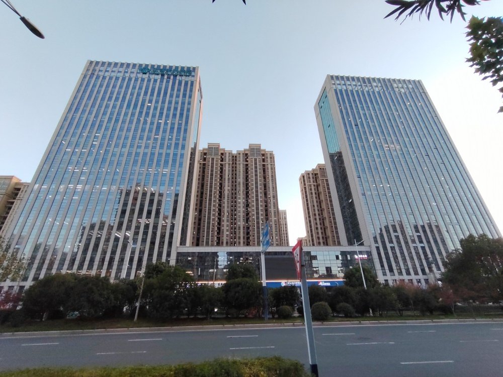 正奇金融广场外观图